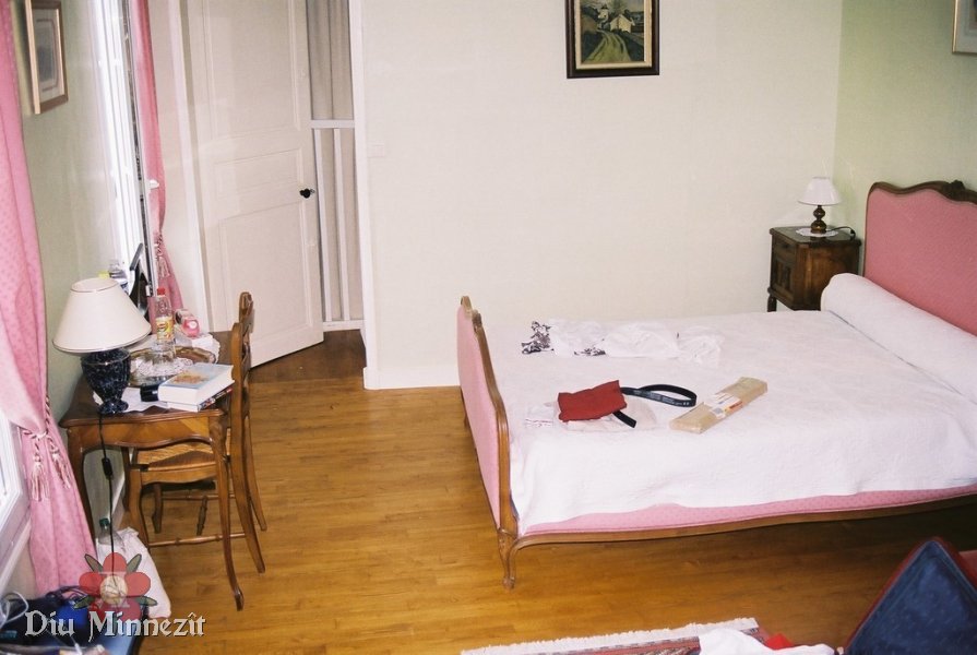 Blick in das schmucke Zimmer des kleinen Hotels in Langeais: wir haben uns sehr wohlgefühlt!