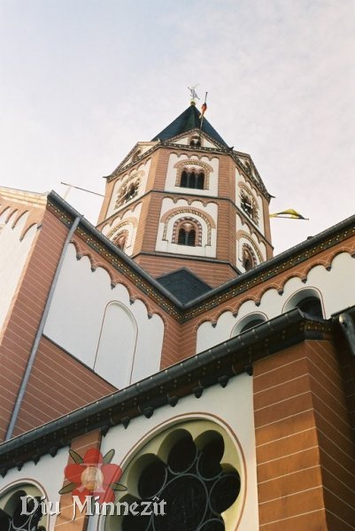 Der Turm der Stiftskirche in Gerresheim