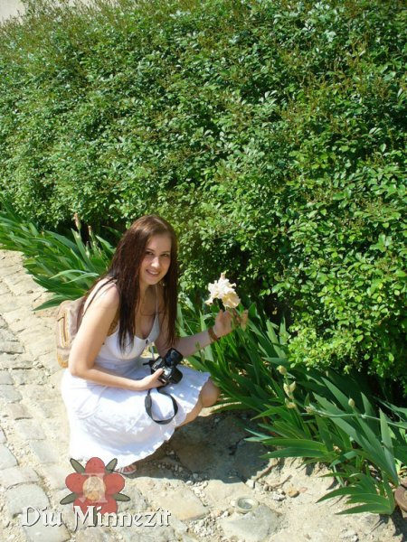 Myriam im Garten des Klosters Fontevraud