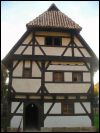 Das Haus aus dem späten 14ten Jahrhundert in der Baugruppe Stadt