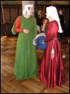 Hochmittelalterliche Damen im Gespräch