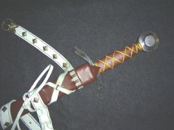 Detail der Beriemung und des Griffes